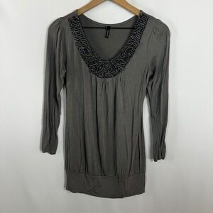 Maurices Shirt Women Medium Gray V-Neck Beaded Embellished‎ Long Sleeve Blouse